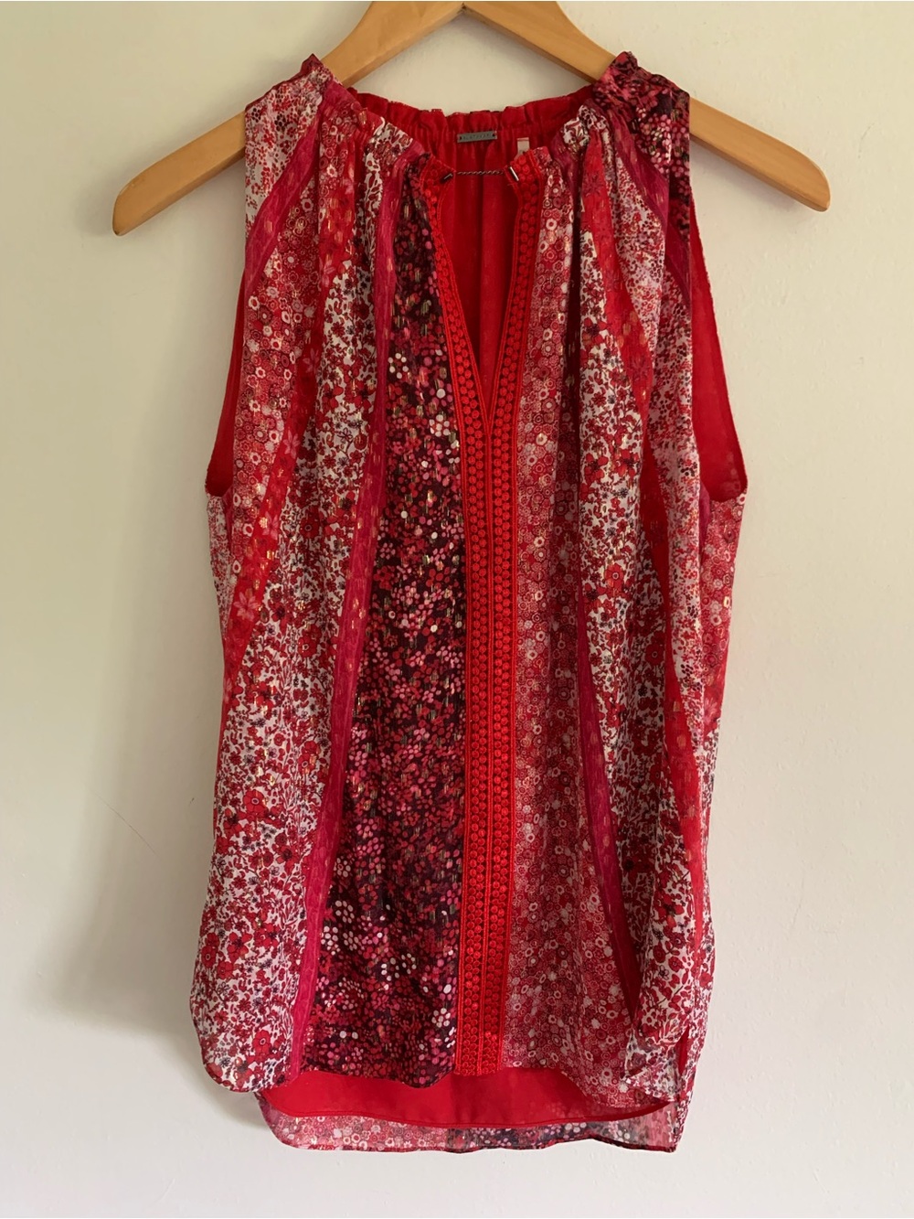 Elie Tahari Sleeveless Floral Metallic Silk Bessie Blouse, Red, XS, Lace & Chain